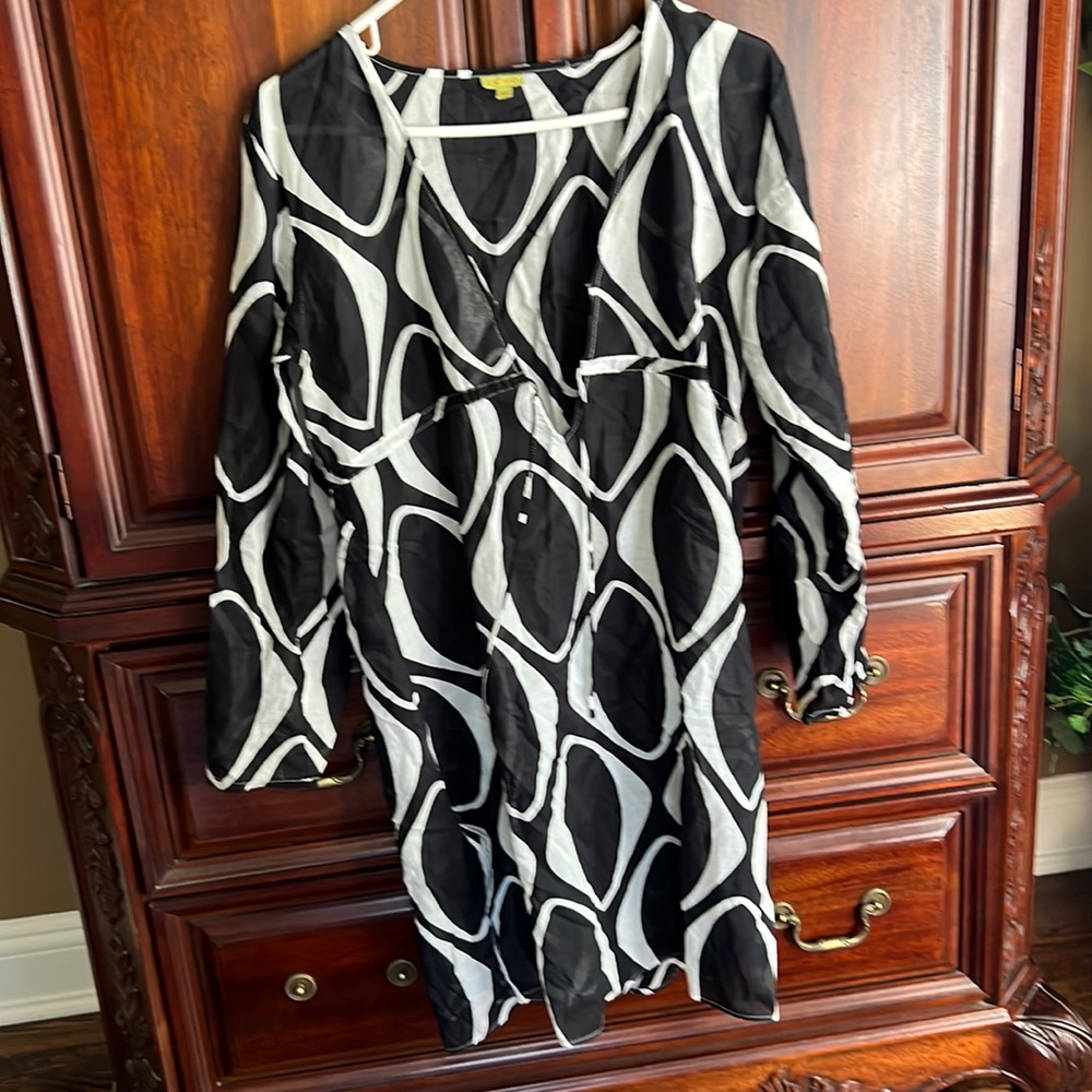 Bathing suit coverup M new without tag